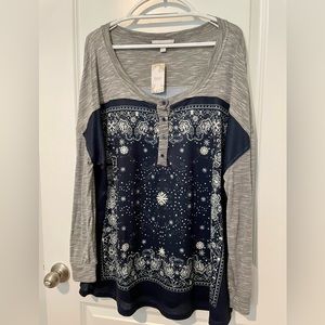 Weekend by Susanne Betro long sleeve gray and navy print top. 4X